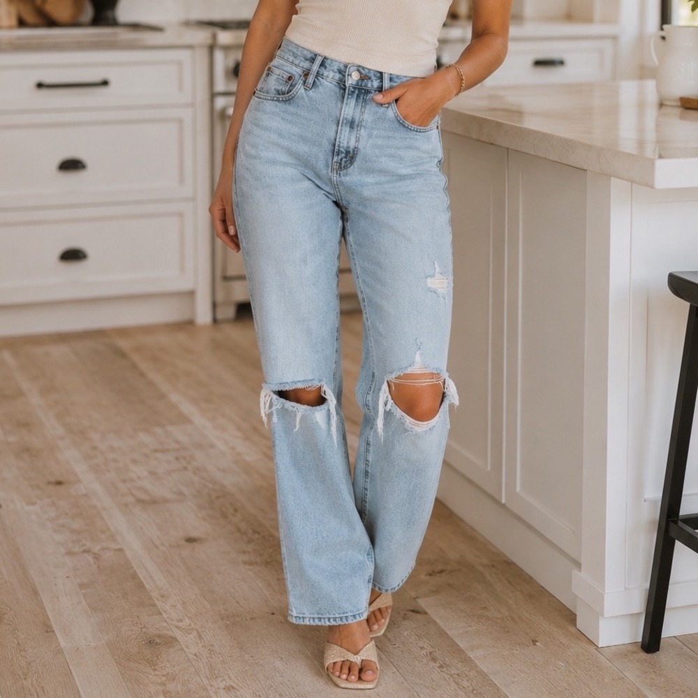 Abercrombie Fitch Curve Love High Rise Ankle Straight Distressed Jeans 0 Q3